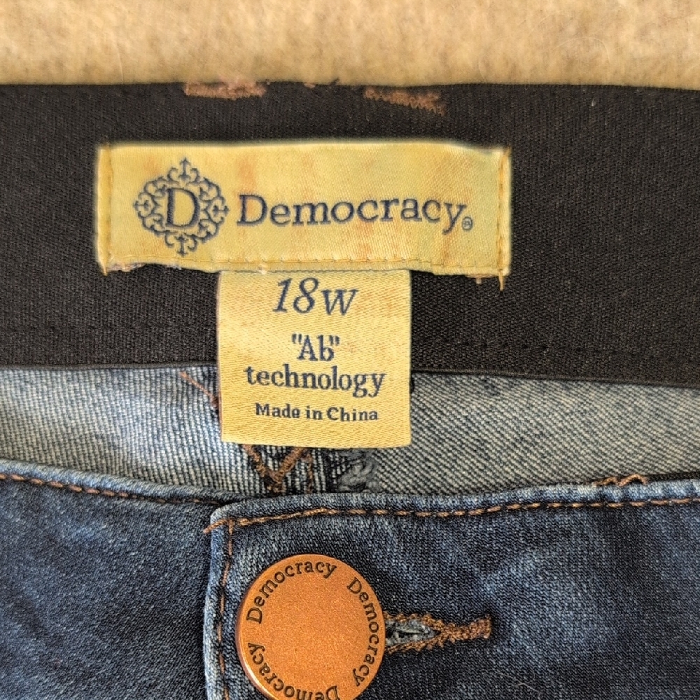 Democracy Women's Dark Blue Jeans - Picture 2 of 3